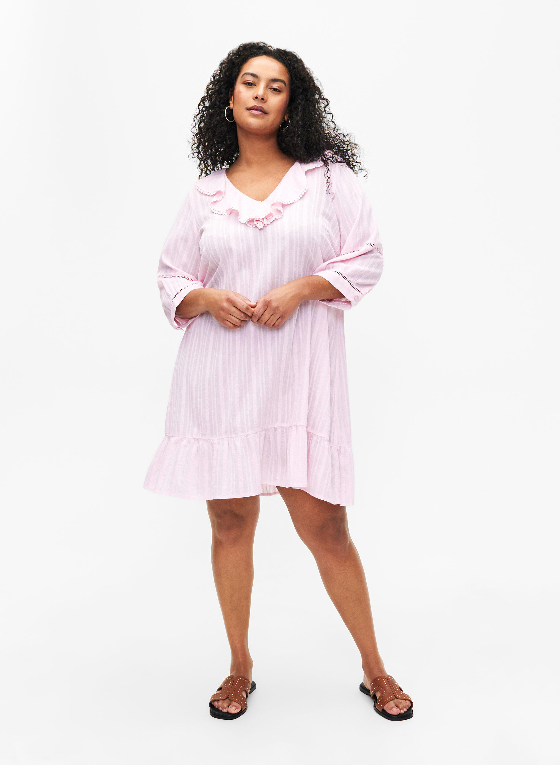 Zizzi Kleid aus Baumwoll-Viskose-Mix mit 3/4-&Auml;rmeln, Almond Blossom, Model image number 2