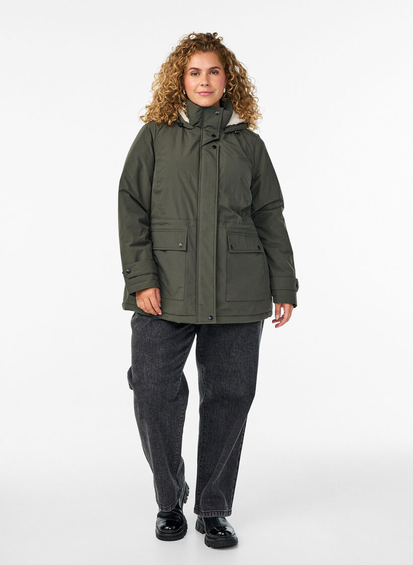 Parka matelassé léger avec capuche doublée en teddy, Vert Kaki, Model image number 1