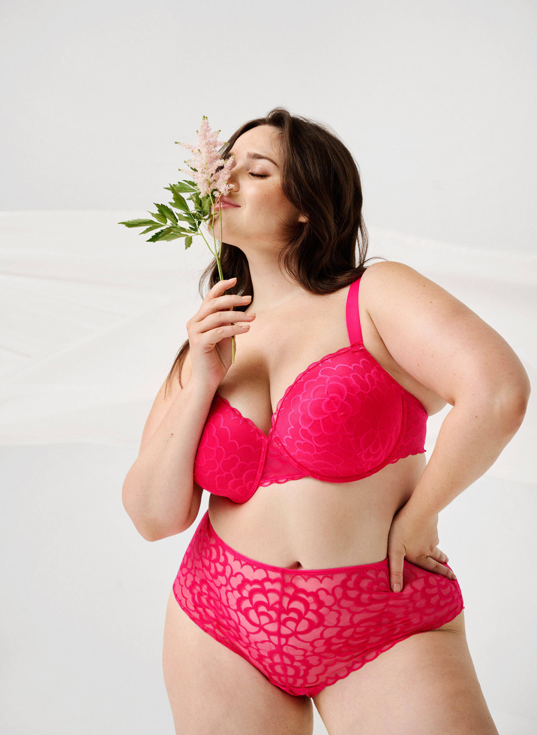 Zizzi Soutien-gorge rembourr&eacute; avec dentelle et armature, Jazzy, Image image number 0