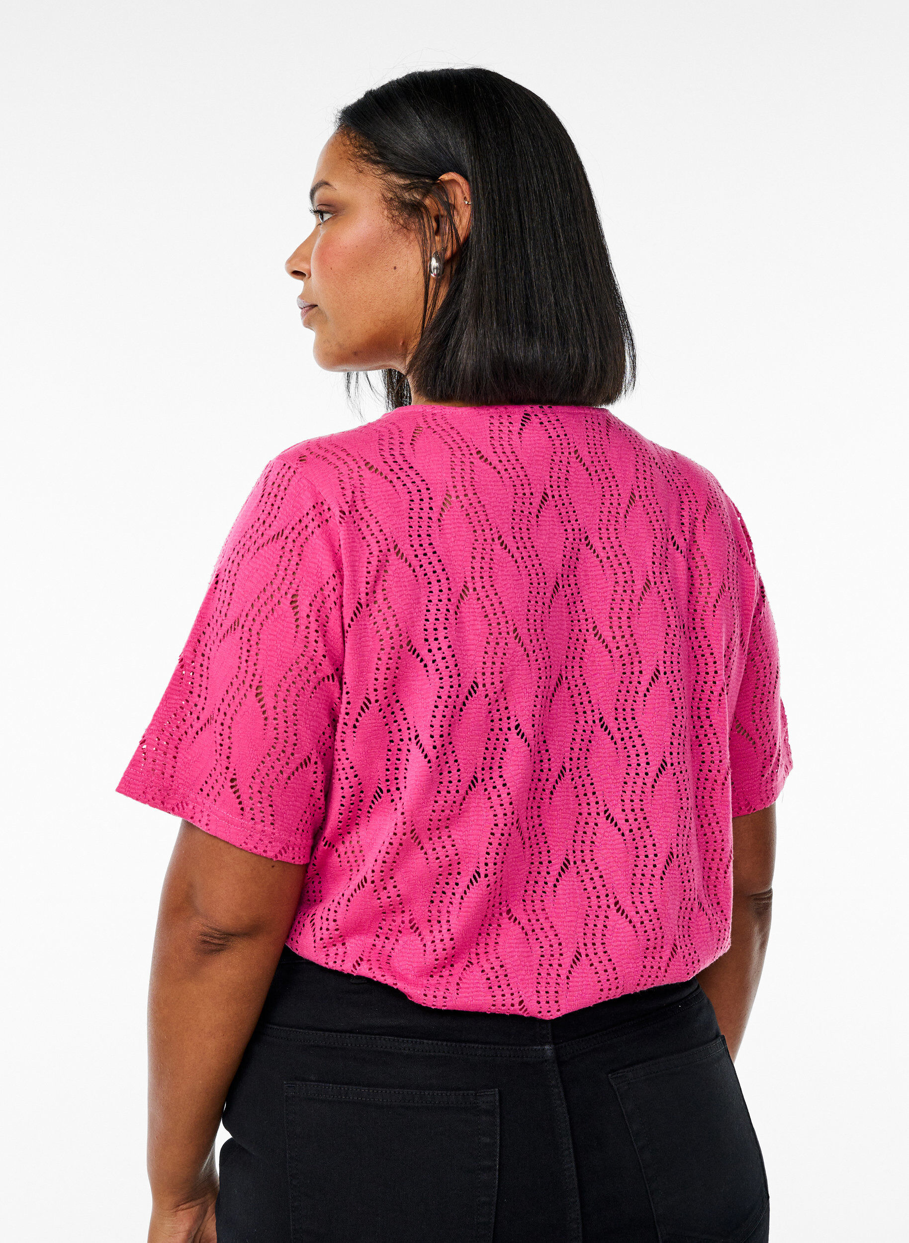Zizzi Jersey-Shirt mit Lochmuster, Pink, Model image number 2