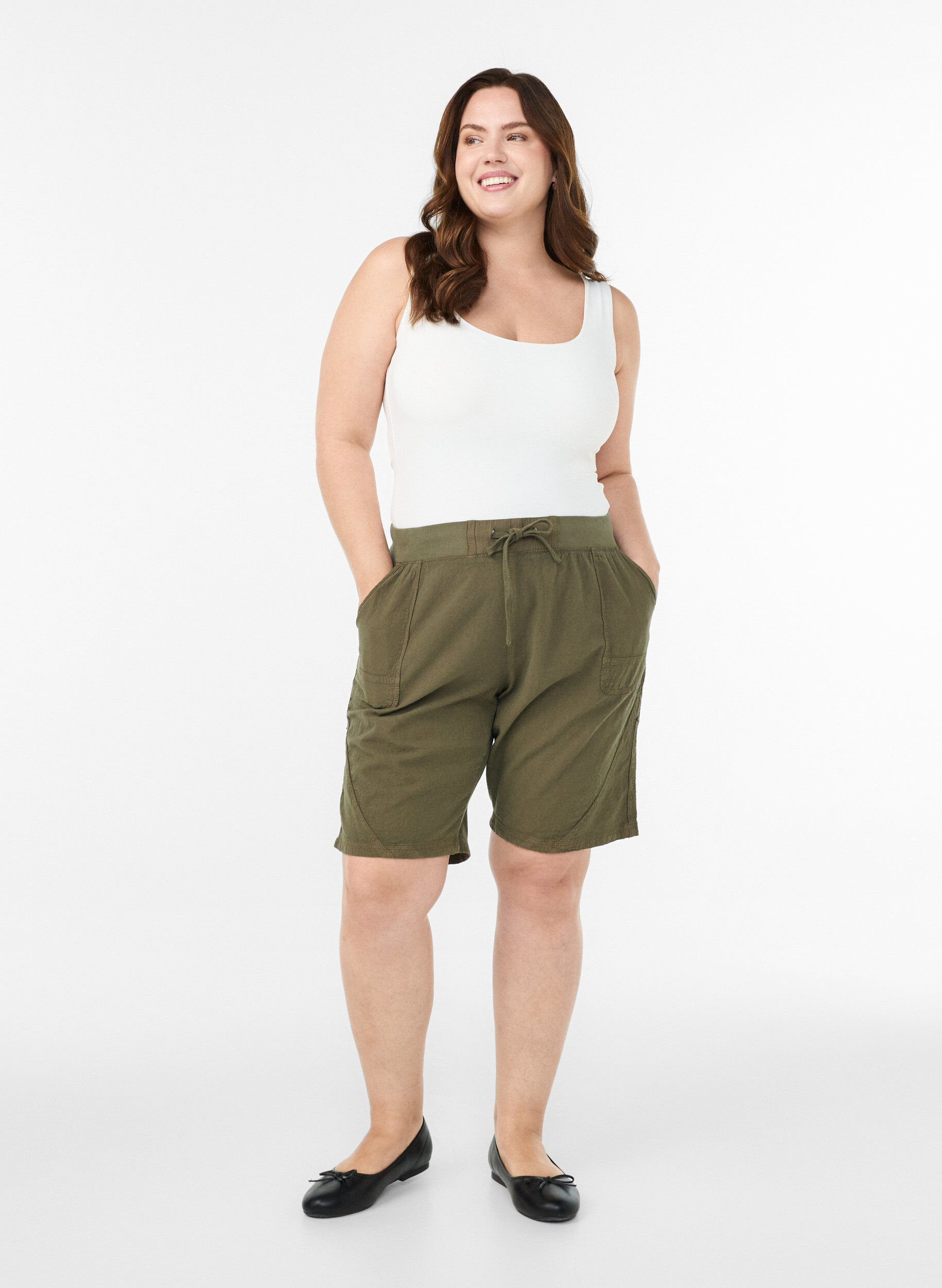 ZizziShort en coton ample avec poches, Vert, Model image number 1