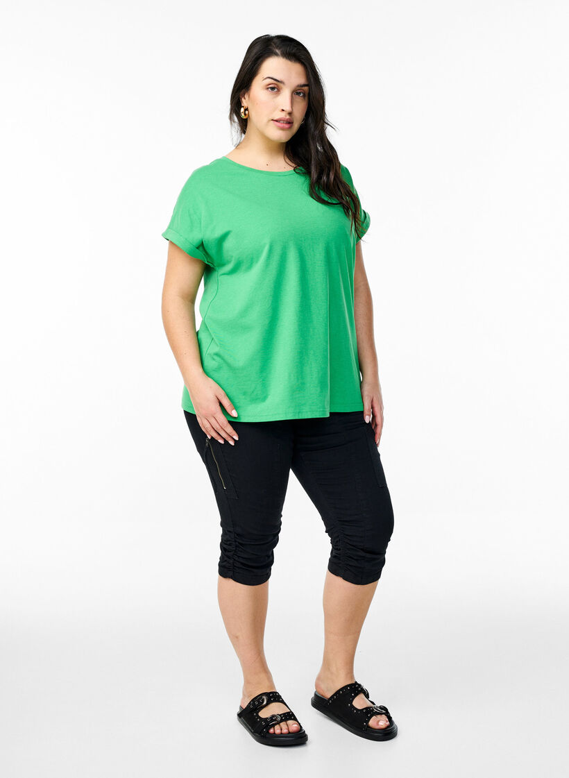 Kurz&auml;rmliges T-Shirt aus einer Baumwollmischung, Gr&uuml;n, Model image number 1