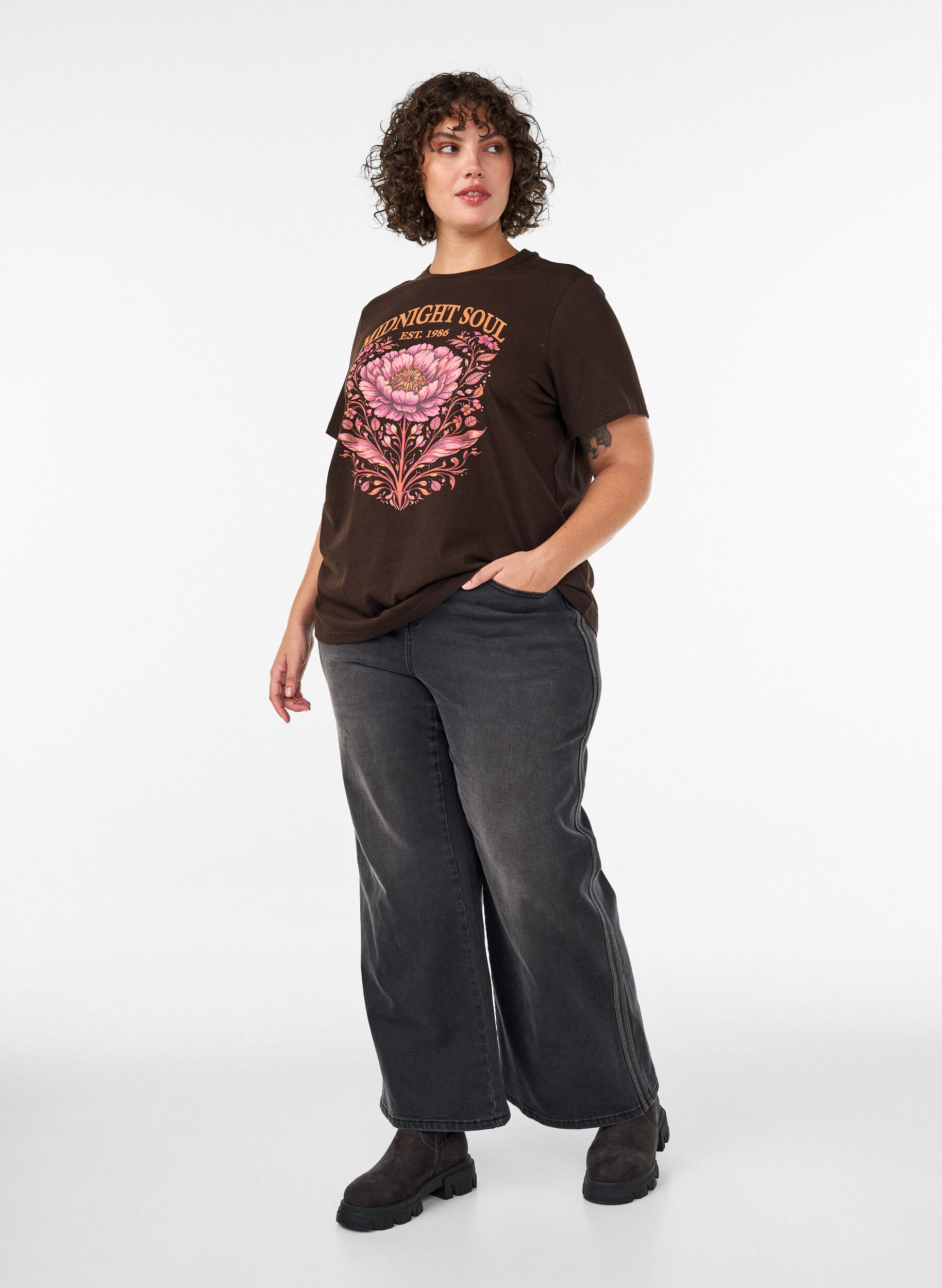 ZizziT-shirt en coton bio avec imprim&eacute; sur le devant, Marron, Model image number 1
