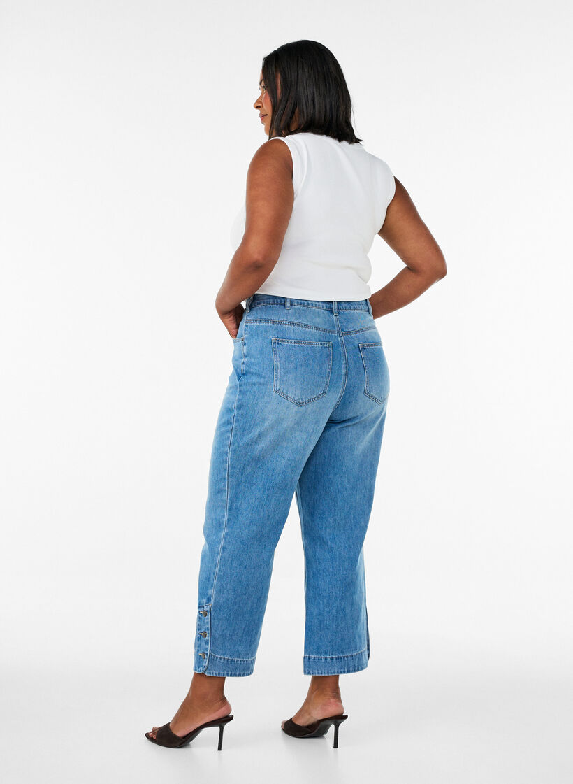 Jean cropped Kiana &agrave; coupe droite avec d&eacute;tails boutonn&eacute;s, Bleu Clair, Model image number 1