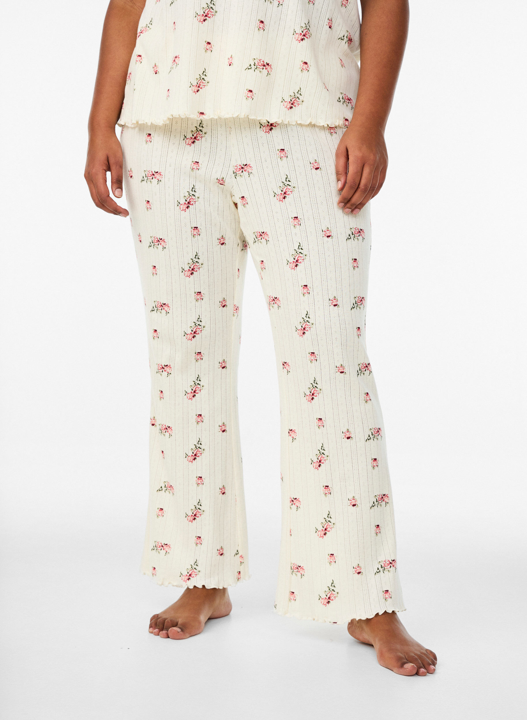 Zizzi Bio-Baumwoll-Pyjamahose mit strukturierter Oberfl&auml;che, Vanille, Model image number 1
