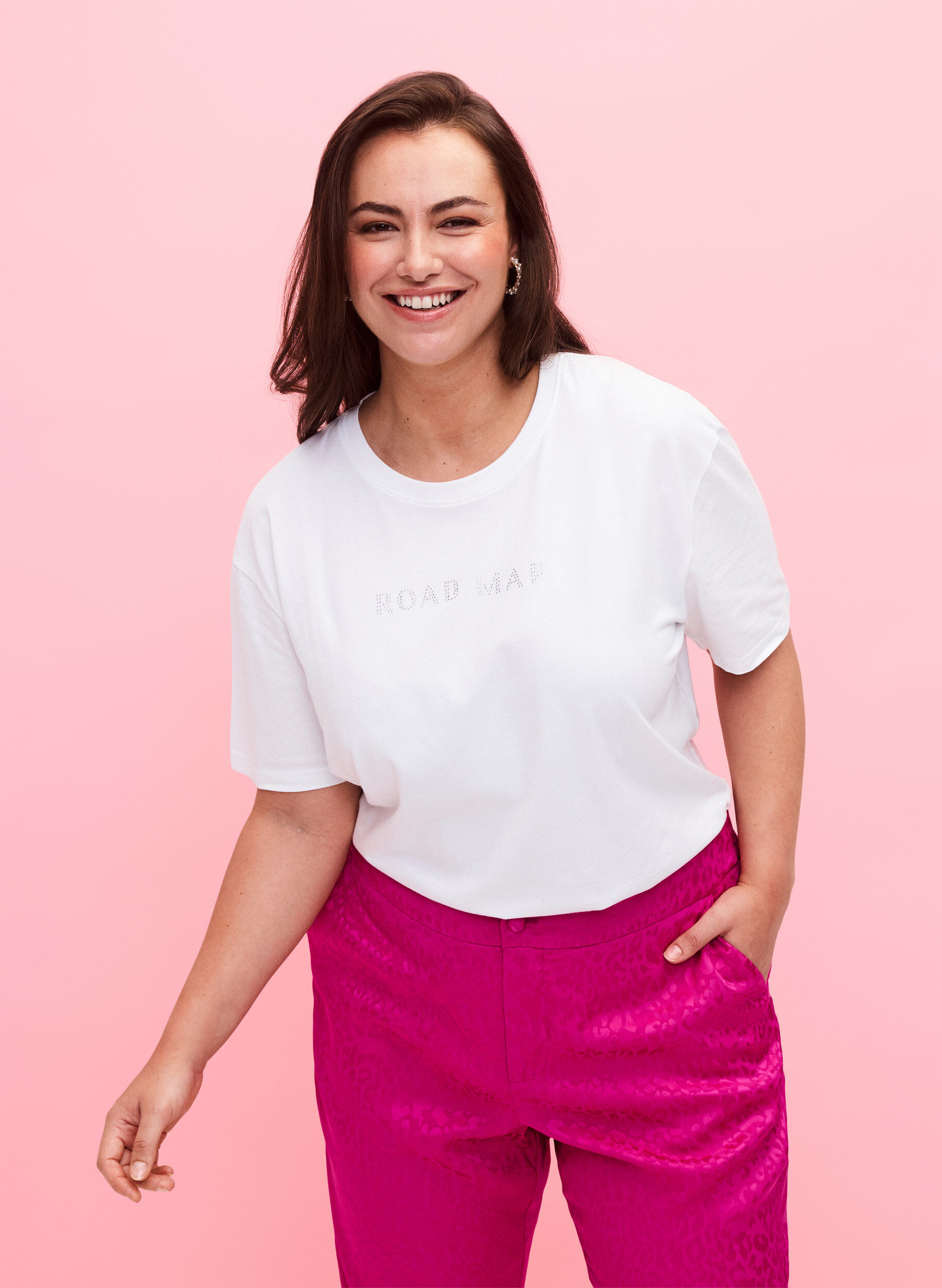 Zizzi T-Shirt aus Bio-Baumwolle mit Schmucksteinen, White, Model image number 0