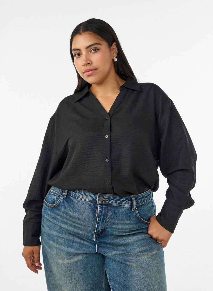 Chemise ample avec col en V, Noir, Model image number 0