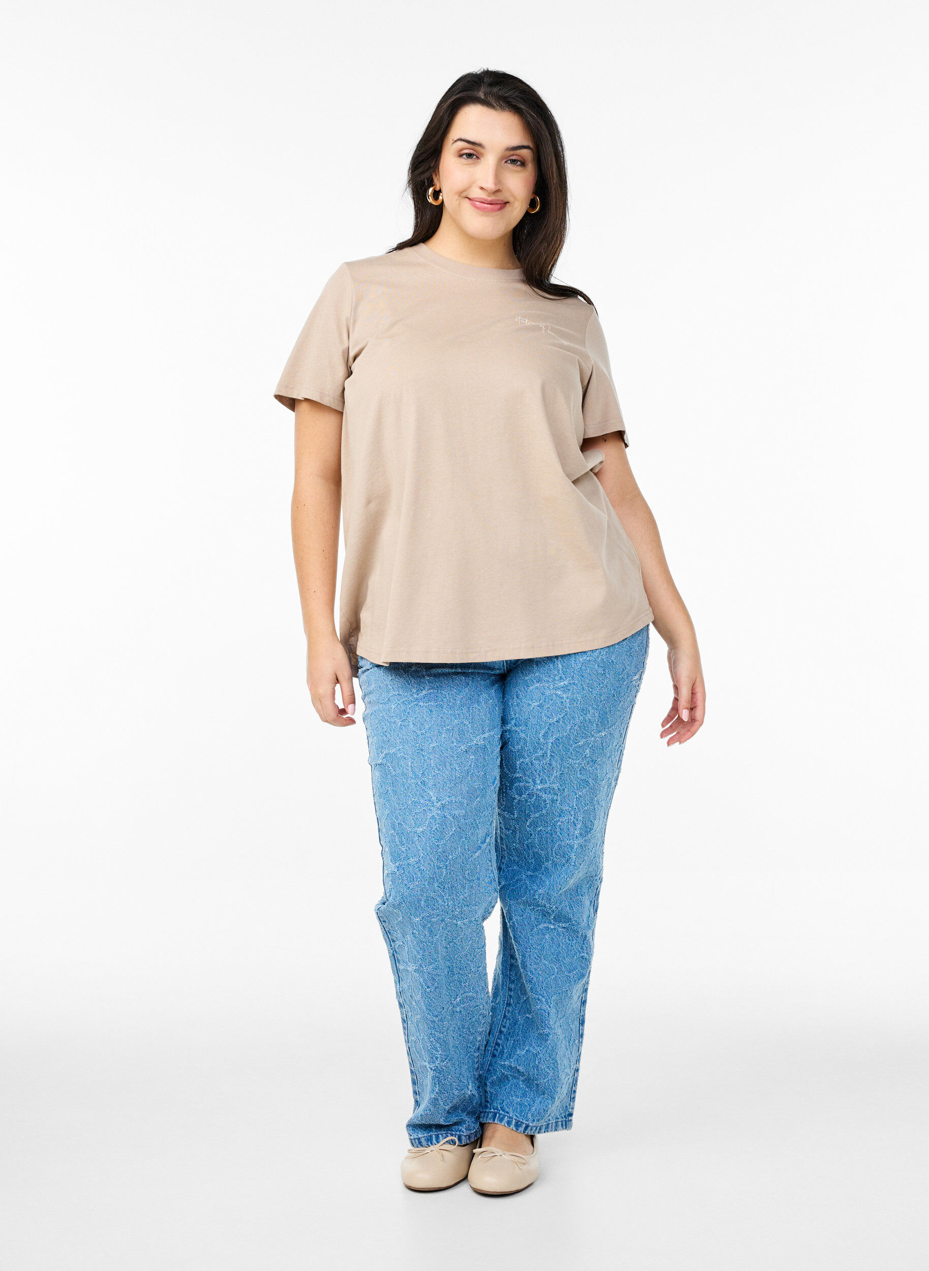 Zizzi Basic T-Shirt aus Baumwolle mit Rundhalsausschnitt, Braun, Model image number 1