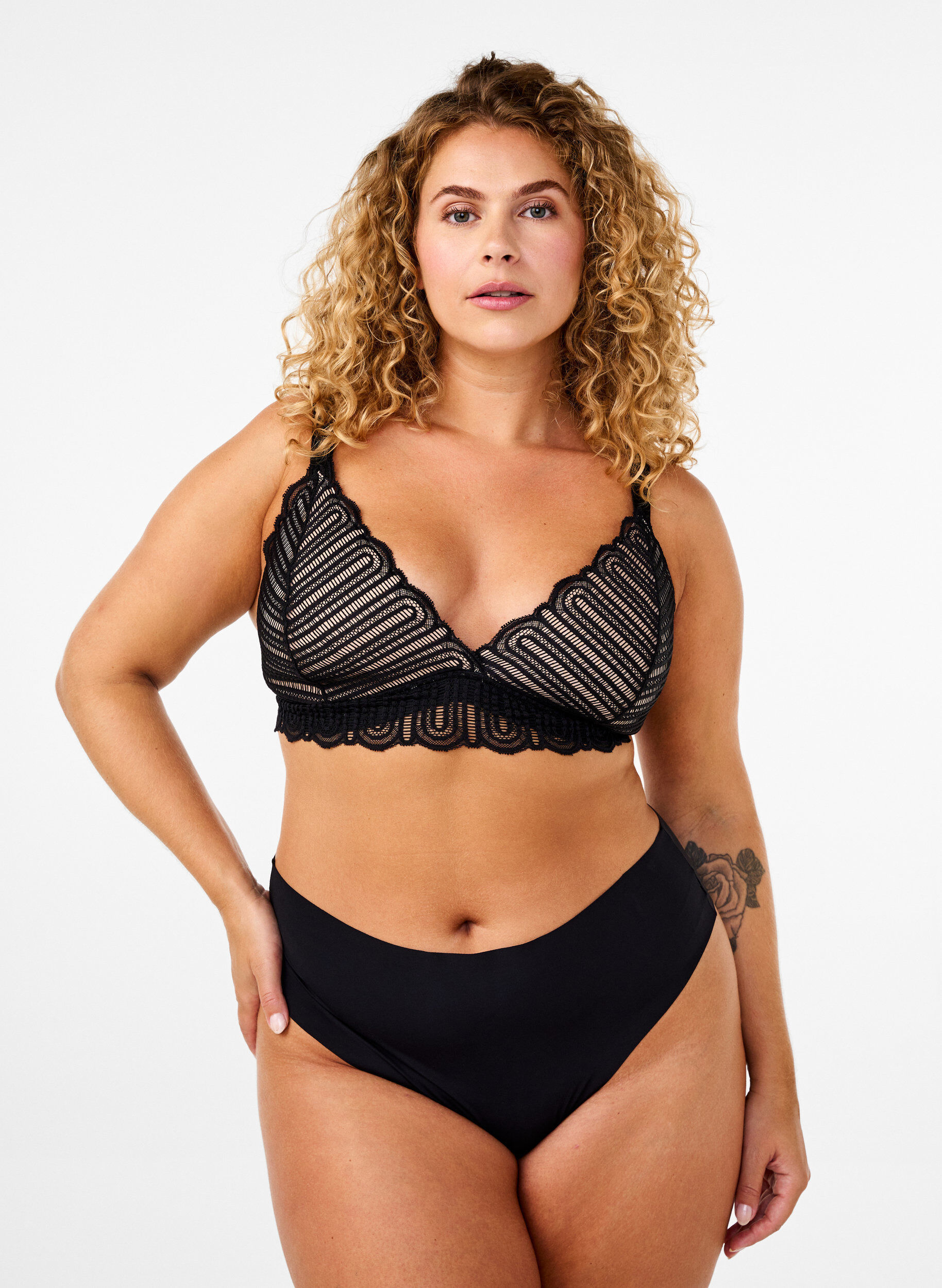 Zizzi Bralette mit Spitze und weicher Polsterung, Schwarz, Model image number 1