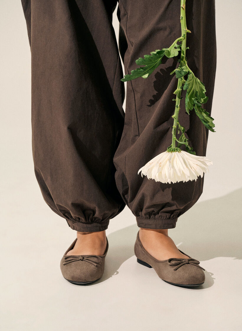 Ballerine en su&eacute;dine avec n&oelig;ud, Marron, Image image number 0