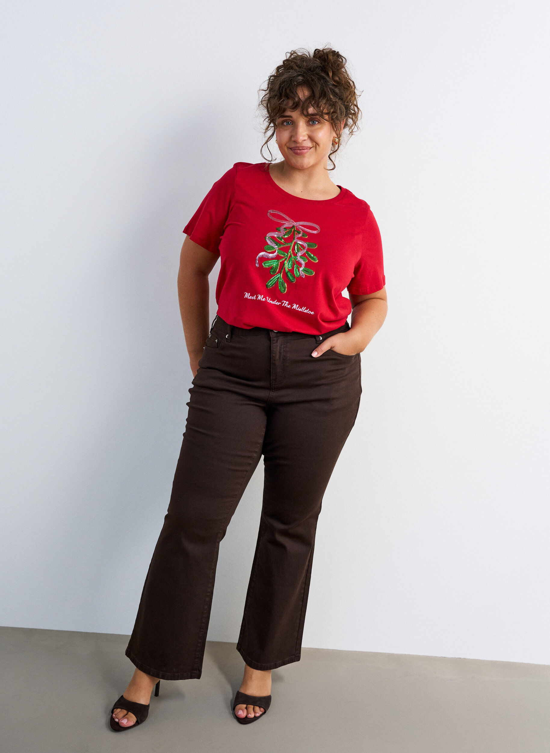 ZizziWeihnachts-T-Shirt aus Bio-Baumwolle, Rot, Model image number 1