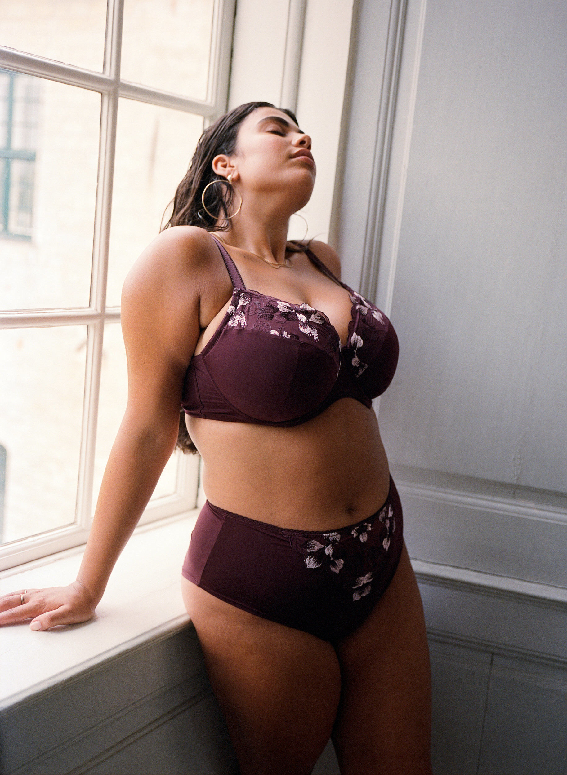 Zizzi Mikrofaser-Panty mit floralen Stickereien, Dunkles Bordeaux, Image image number 0