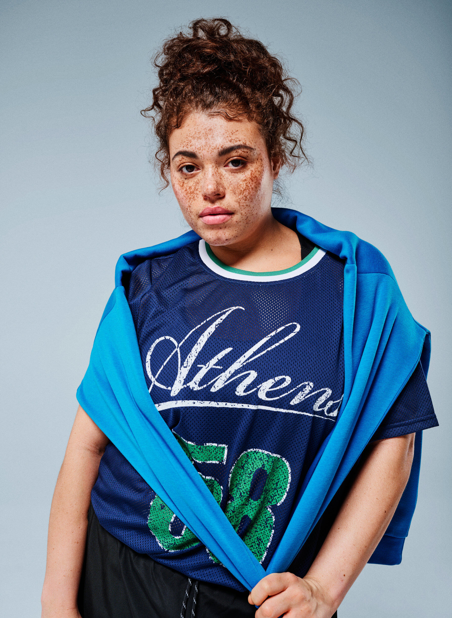 T-shirt sportif en maille avec imprim&eacute; sur le devant