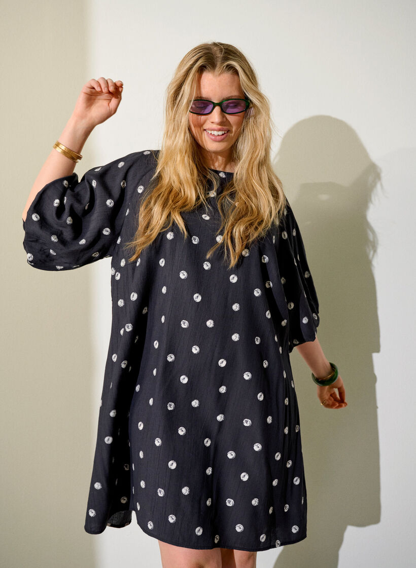 Kurzes Kleid aus Viskose mit Ballon&auml;rmeln, Schwarz, Image