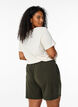 Shorts amples avec des poches, Vert, Model image number 1