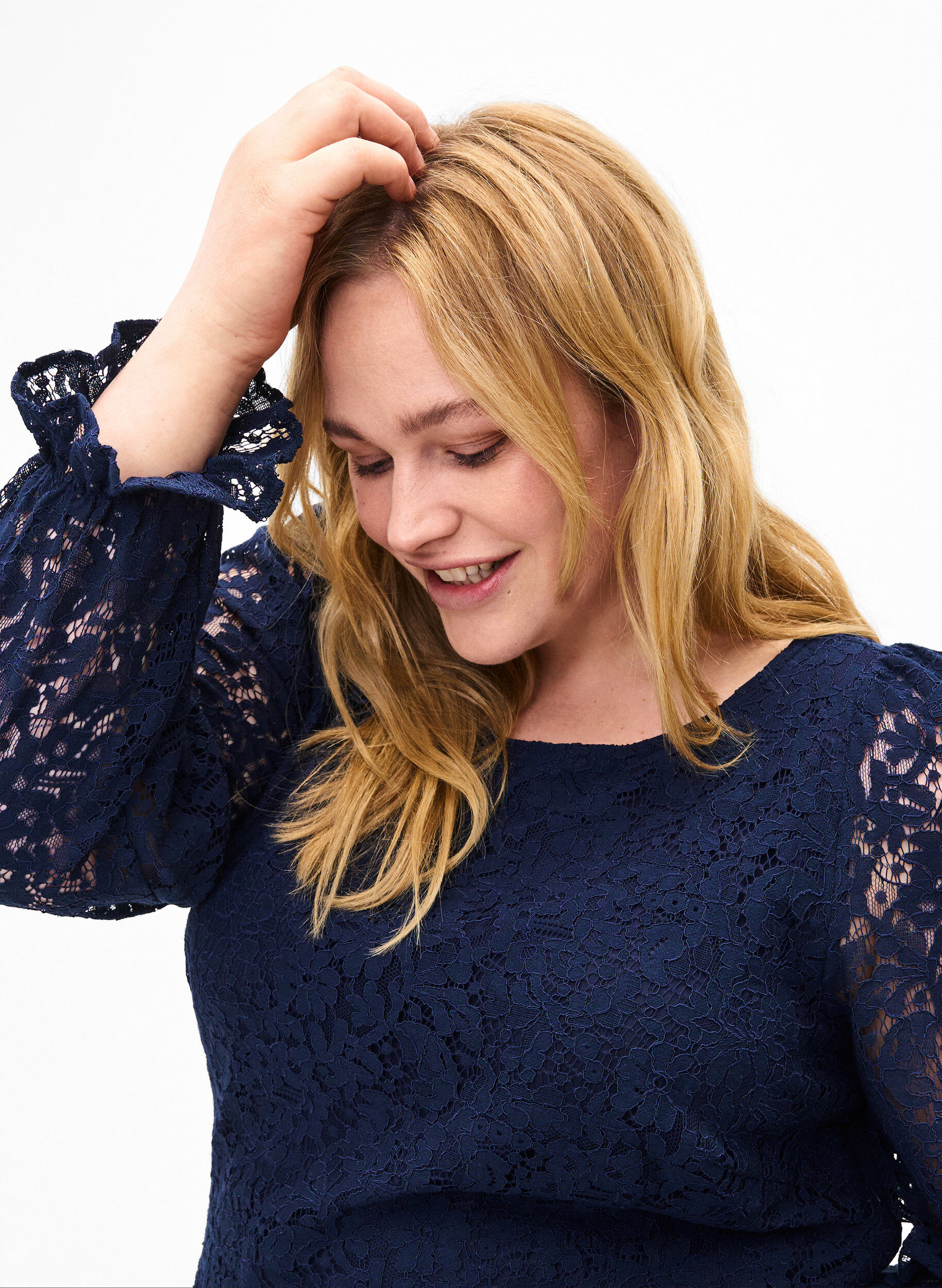 Zizzi Chemisier en dentelle &agrave; manches longues, Navy Blazer, Model image number 2