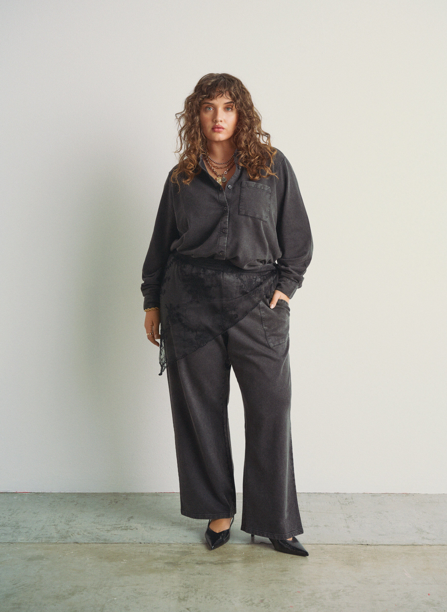 Zizzi Shirt aus Sweatstoff mit Washed-Effekt, Grau, Image image number 0