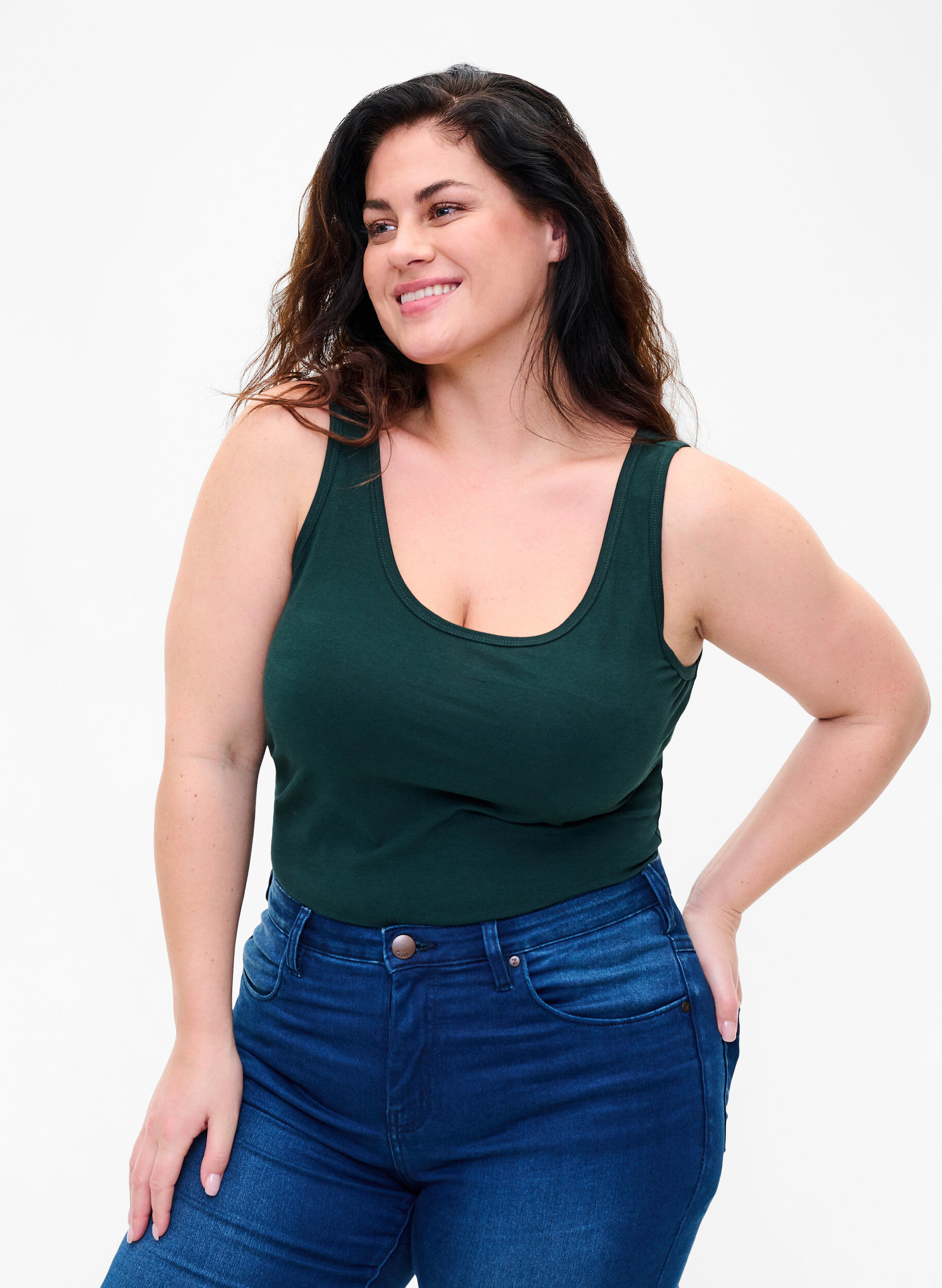 Einfarbiges basic Top aus Baumwolle, Gr&uuml;n, Model