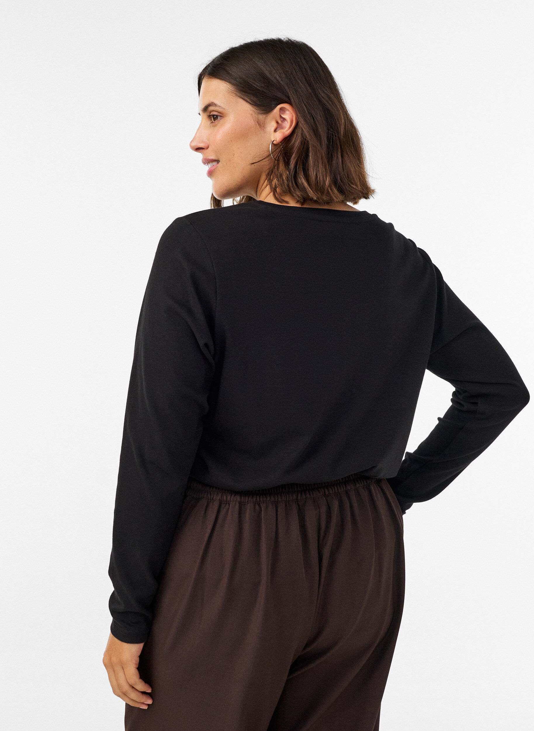 ZizziLangarm-Basic-T-Shirt mit Rundhalsausschnitt, Schwarz, Model image number 2