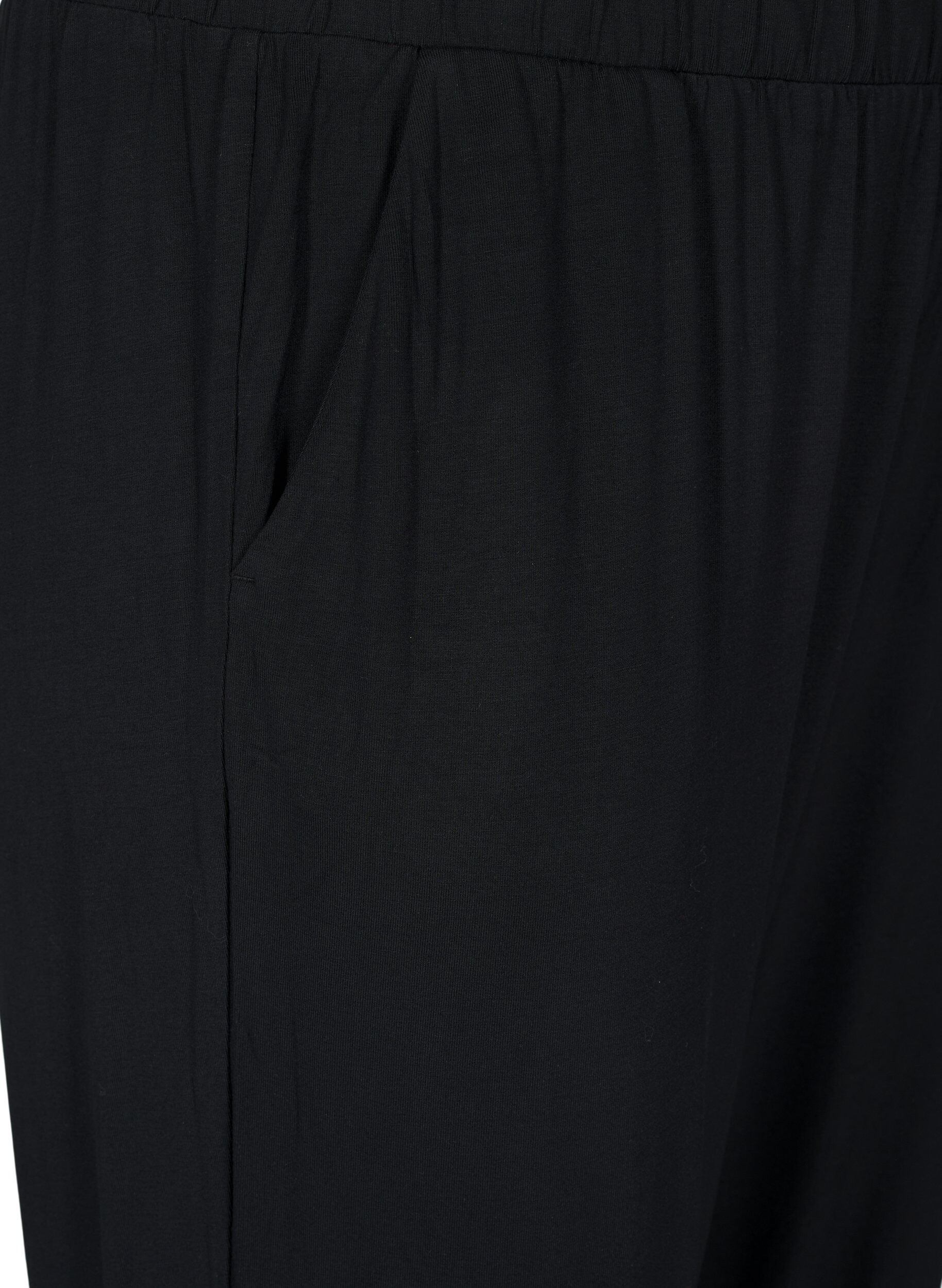 Zizzi Jerseyhose in 3/4-L&auml;nge mit hoher Taille, Black, Packshot image number 2