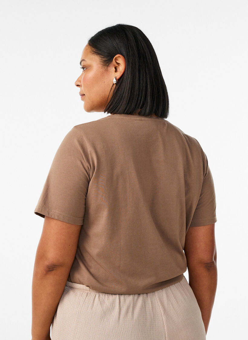 T-Shirt mit Print, Braun, Model image number 2