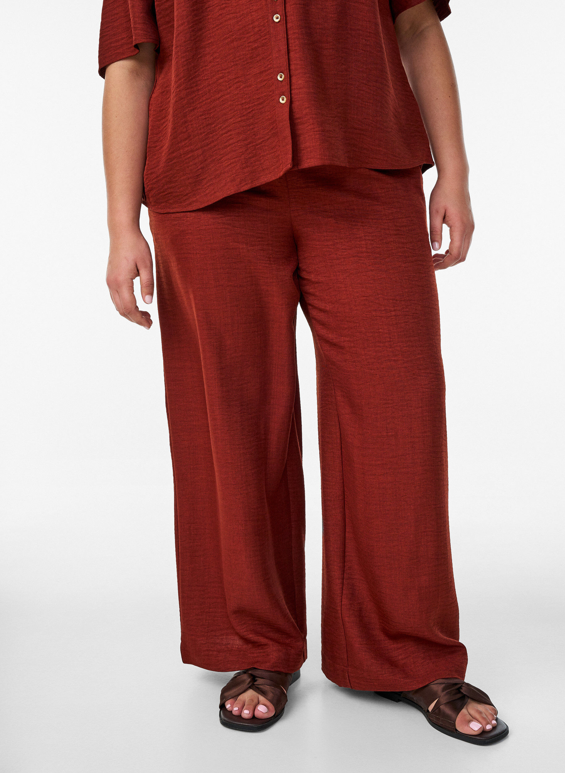 ZizziLockere Hose mit elastischem Bund und Taschen, Rot, Model image number 2