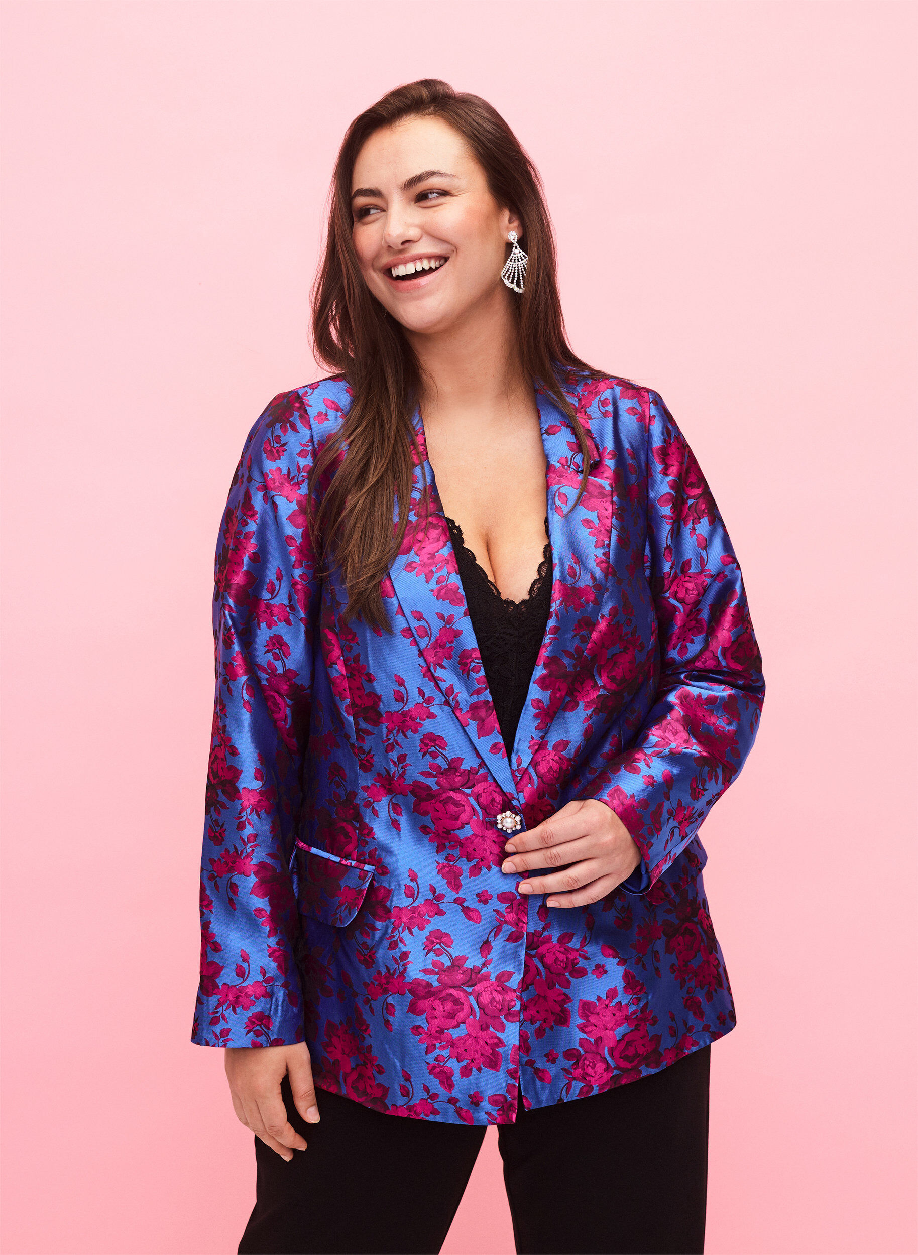 Zizzi Blazer &agrave; motif floral avec bouton en perle, Blue Quartz Jaquard, Model image number 0
