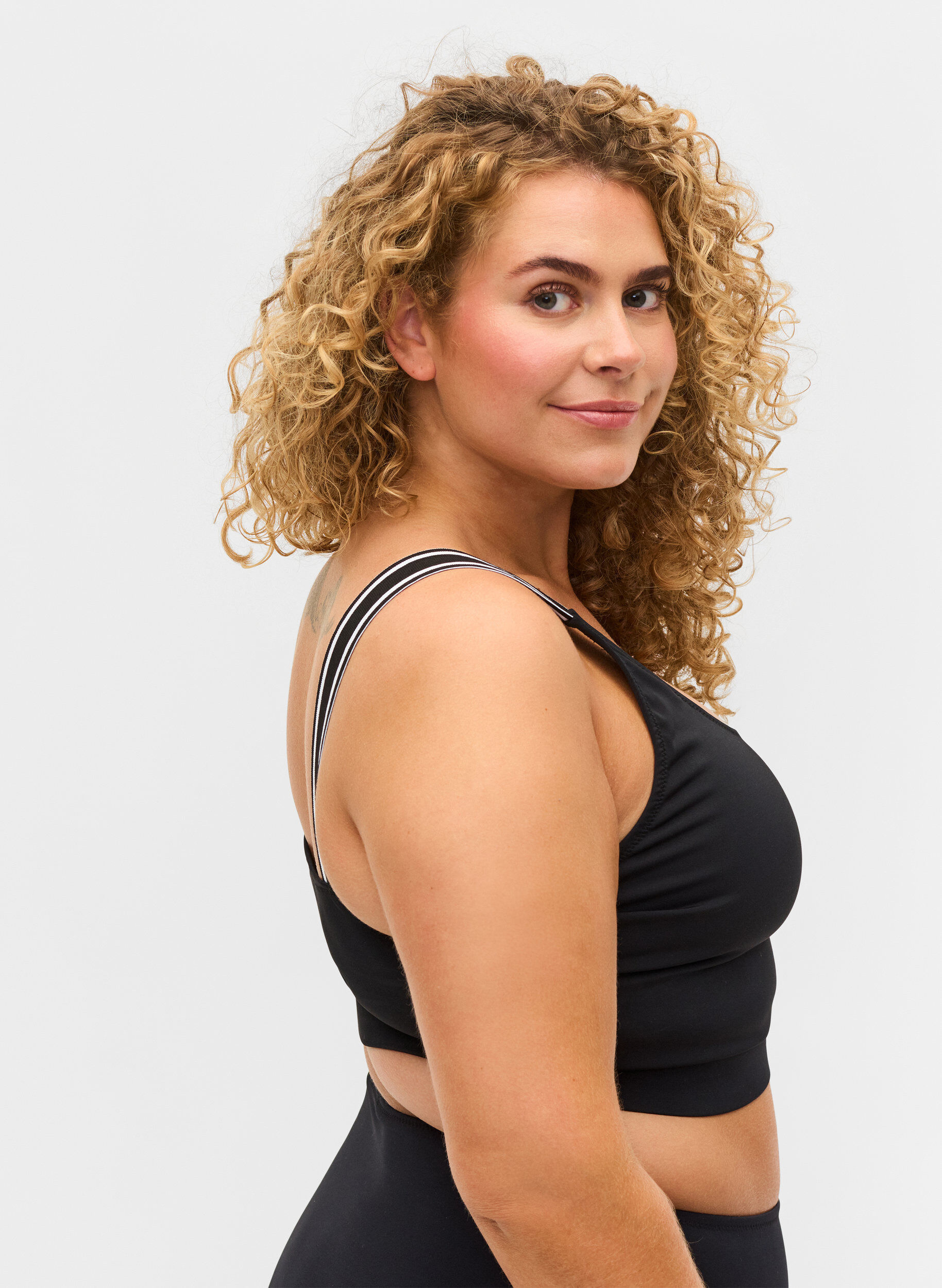 Zizzi Haut de bikini avec bretelles ray&eacute;es, Black, Model image number 2