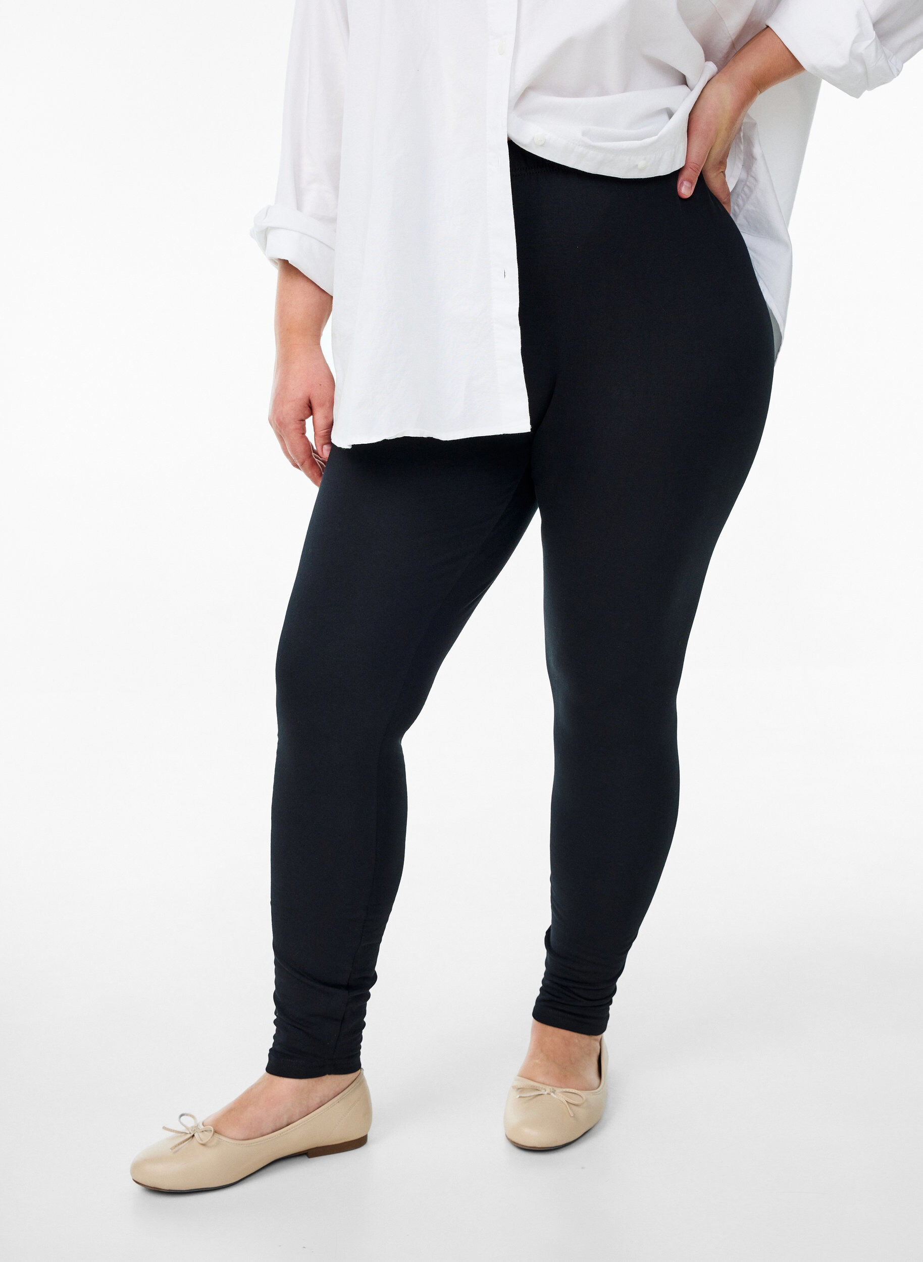 ZizziLeggings aus Baumwolle mit Futter, Schwarz, Model image number 0