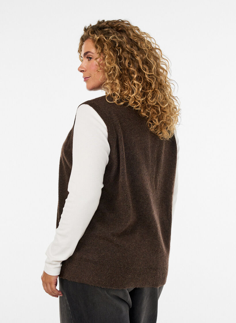 Strickweste mit dekorativen Kn&ouml;pfen, Braun, Model image number 2