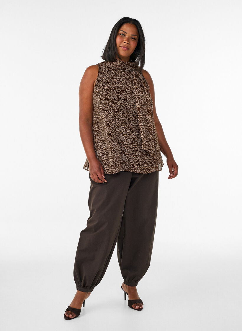 &Auml;rmellose, hochgeschlossene Bluse mit Schleife, Braun, Model image number 1