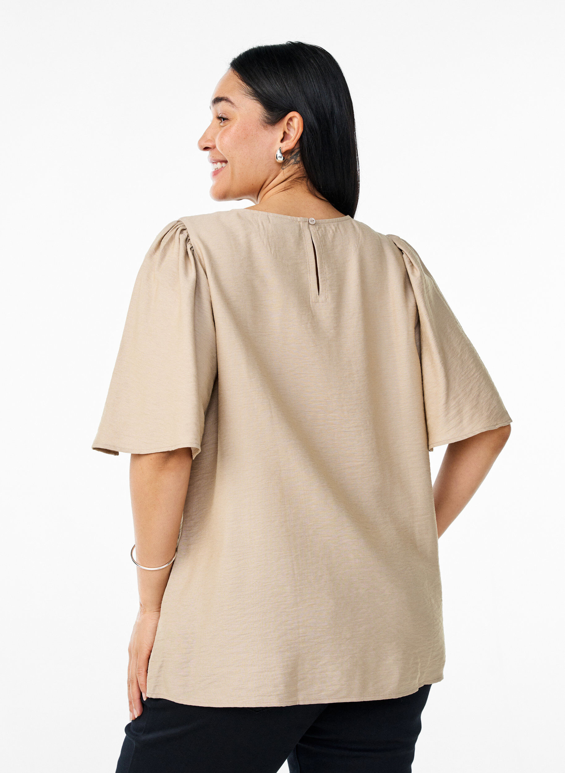 Zizzi Bluse mit kurzen, weiten &Auml;rmeln, Beige, Model image number 2