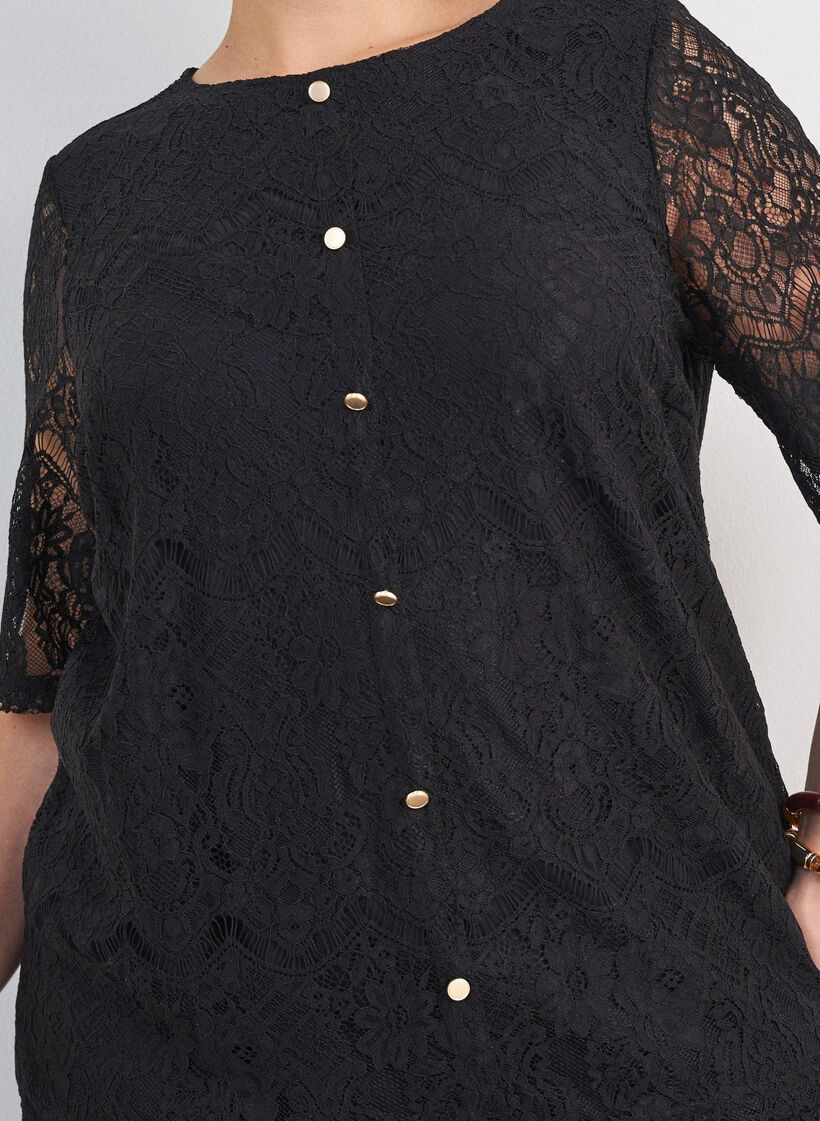 Blouse en dentelle avec boutons d&eacute;coratifs, Noir, Model image number 3