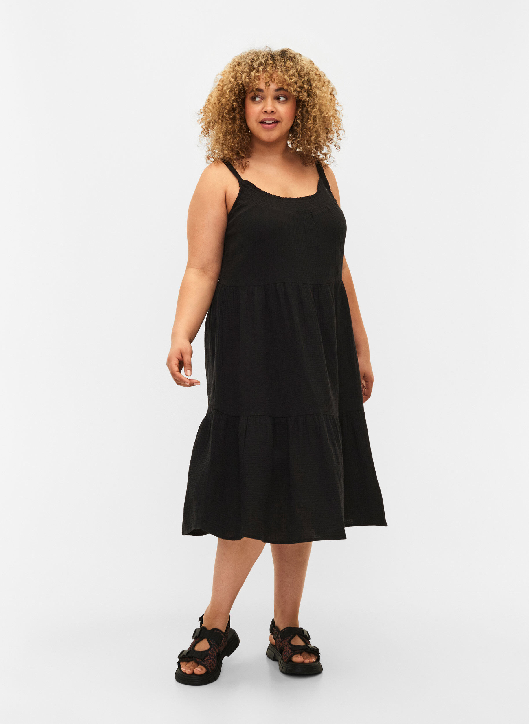 Zizzi Einfarbiges Tr&auml;gerkleid aus Baumwolle, Black, Model image number 2