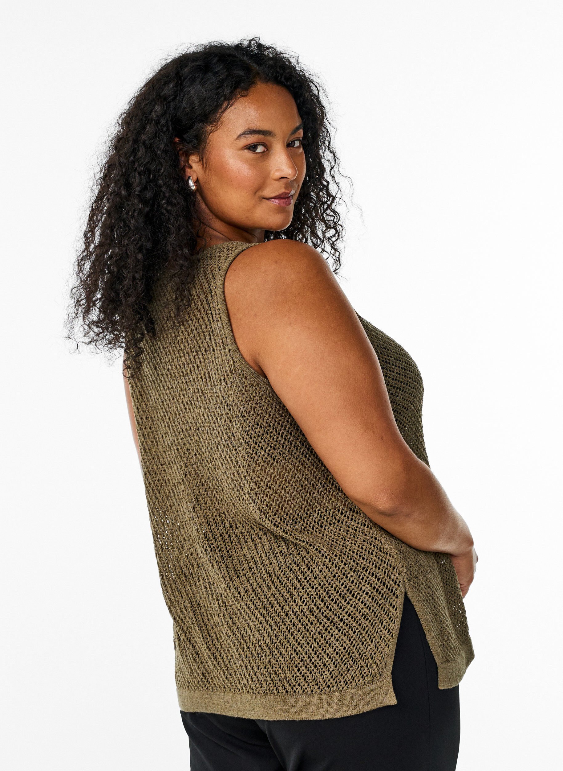 Zizzi FLASH - Haut tricot&eacute; sans manches avec col en V, Vert Kaki, Model image number 2