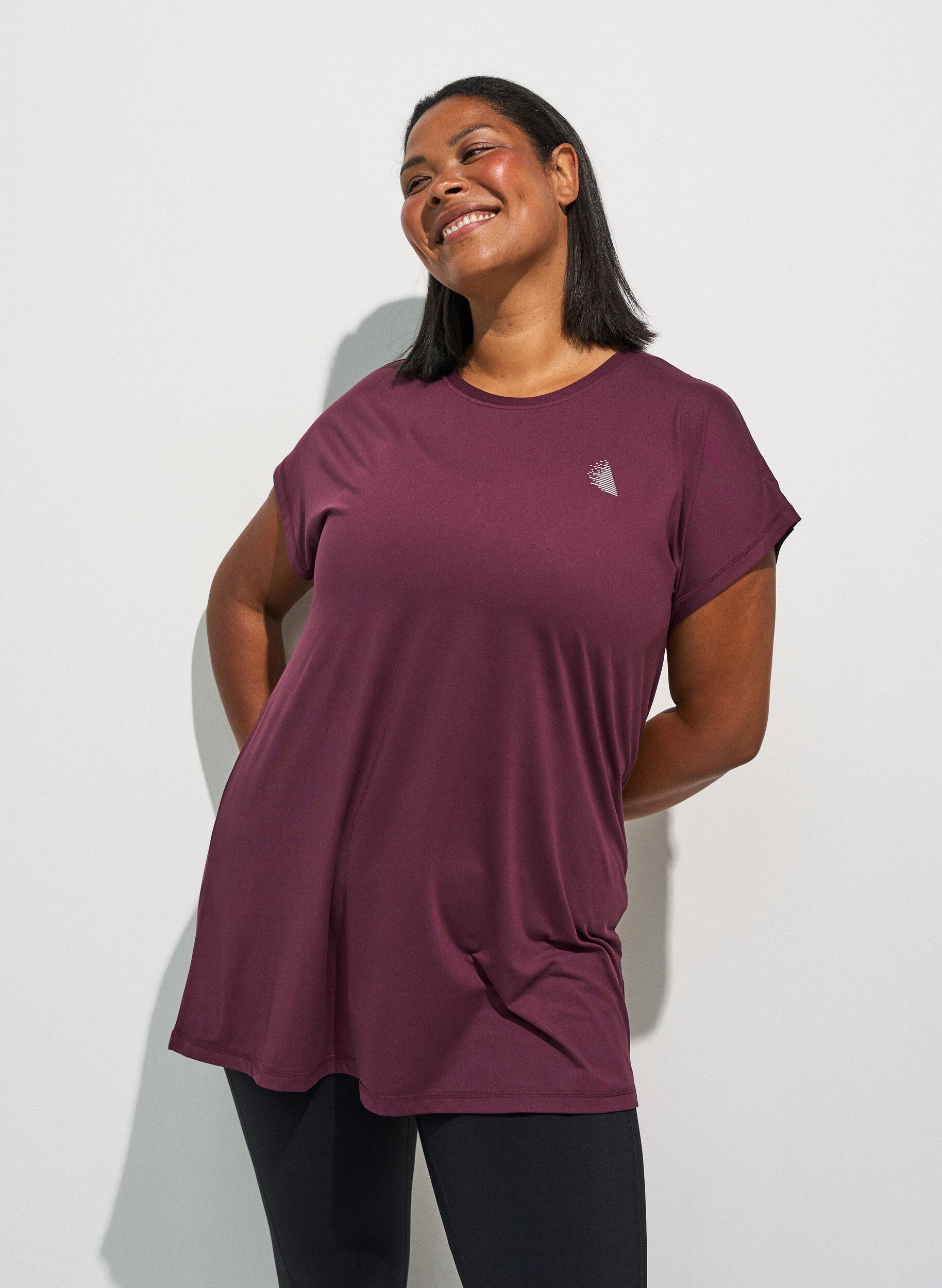 Langes Trainingsshirt, Rot, Model