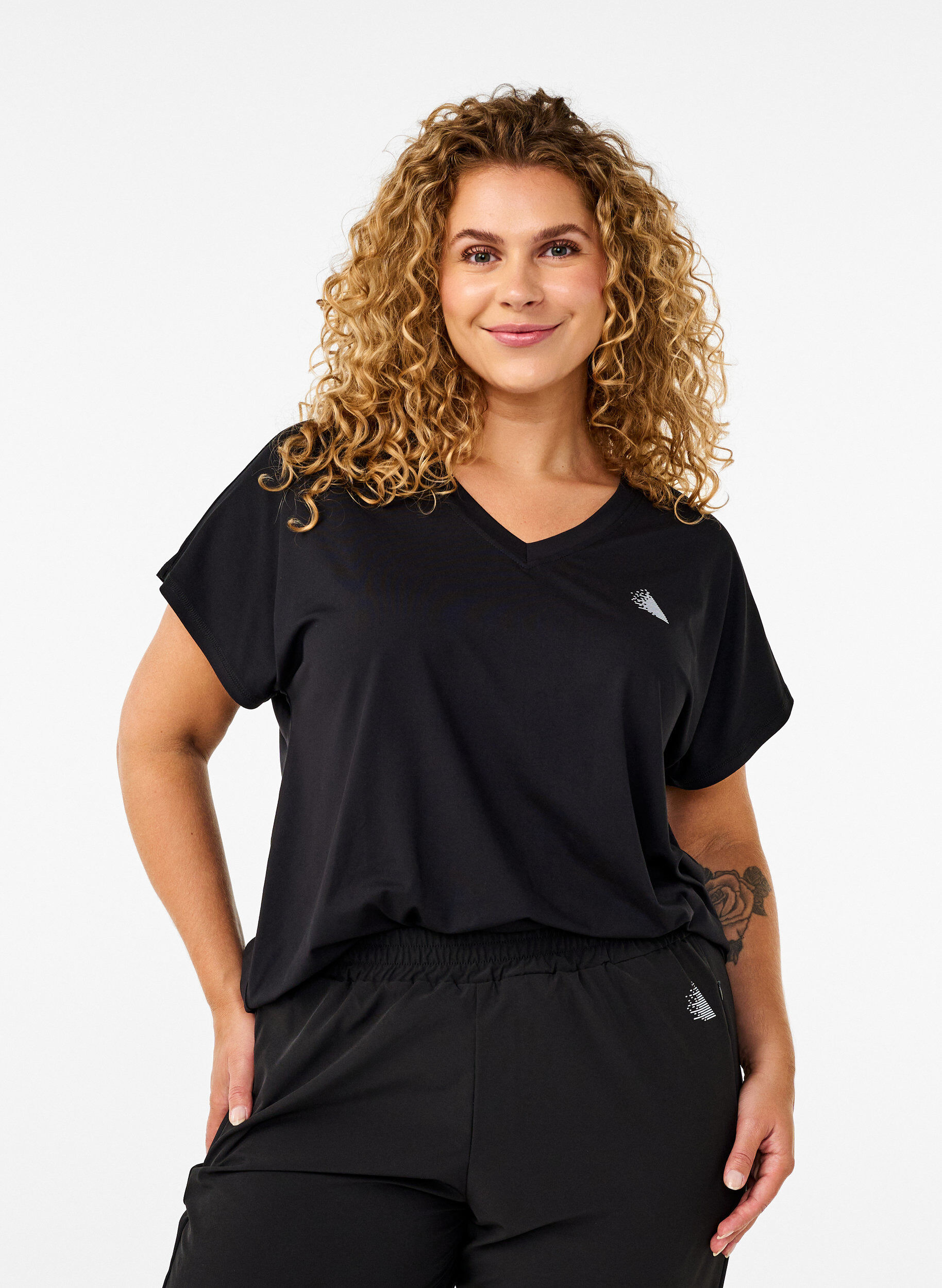 Zizzi T-Shirt f&uuml;r das Training, mit V-Ausschnitt, Black, Model image number 0