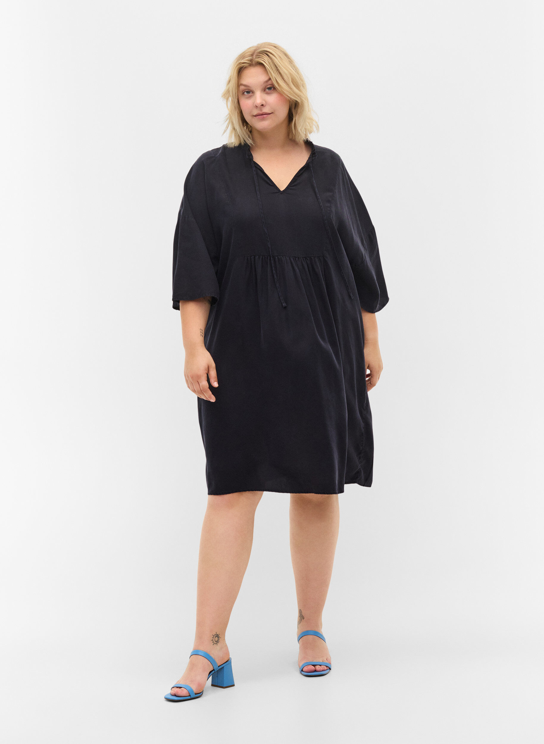 Zizzi Kleid mit 3/4-&Auml;rmeln aus Lyocell (TENCEL&trade;), Black, Model image number 2
