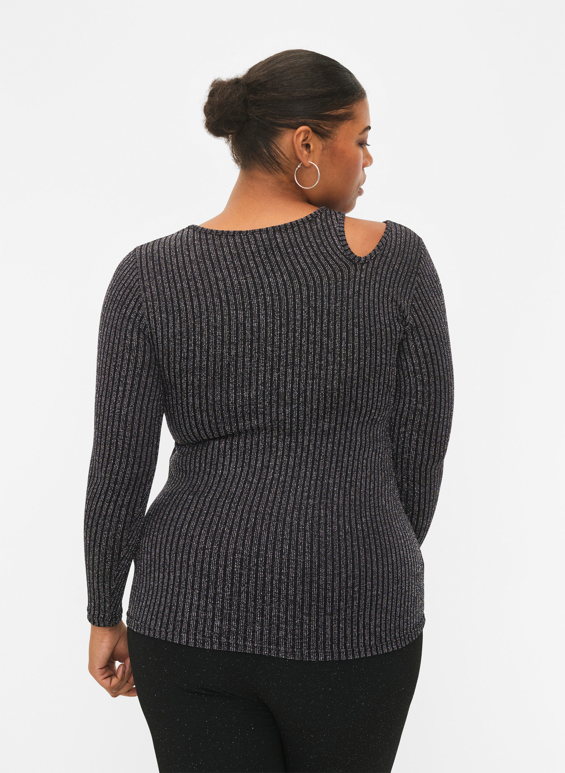 Zizzi Lang&auml;rmelige Bluse mit Glitzerausschnitt, B. w. Silver Stripes, Model image number 1