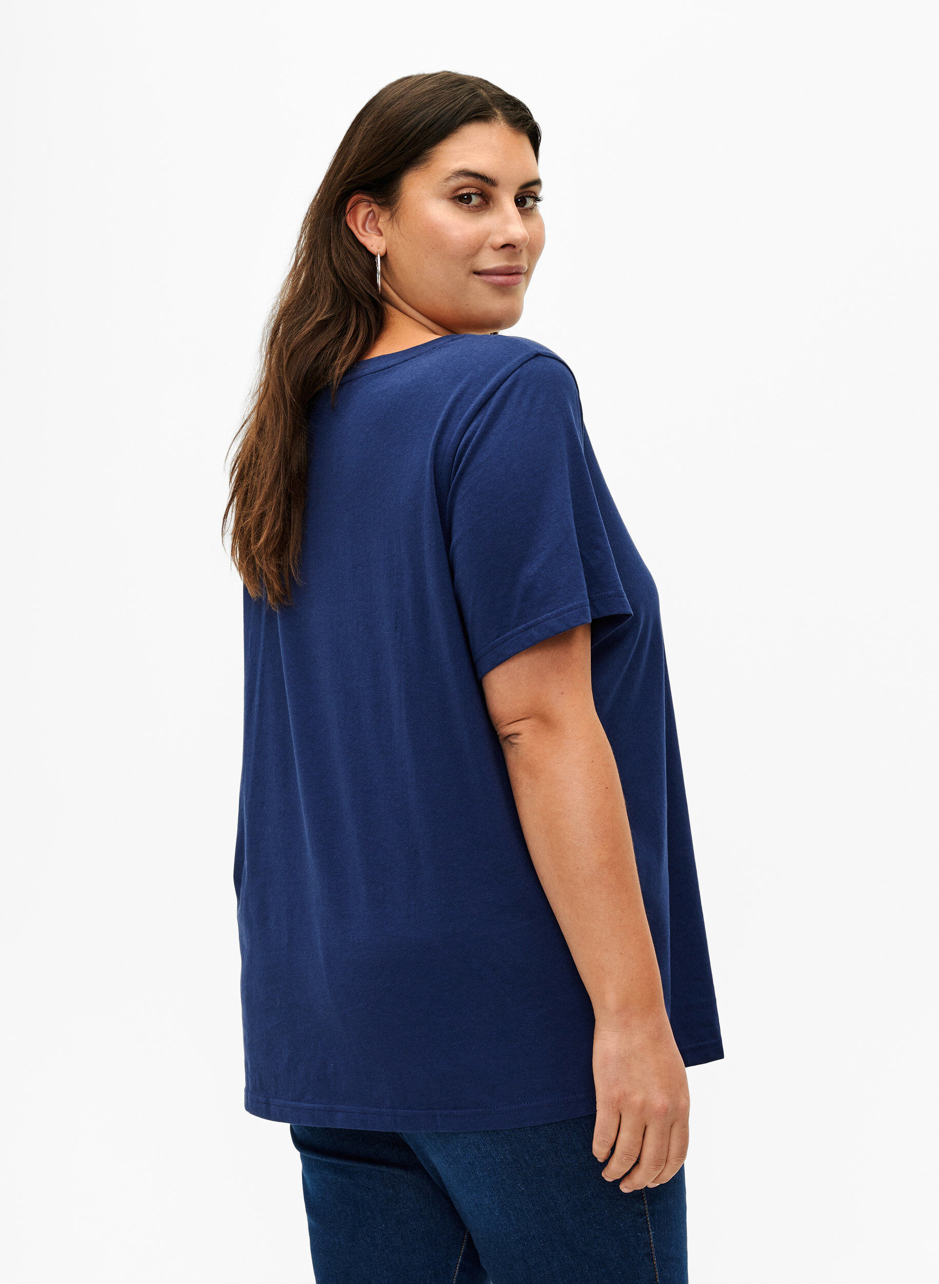 Zizzi T-shirt en coton &agrave; col ras du cou avec impression, Medieval B.W. Hearts, Model image number 1