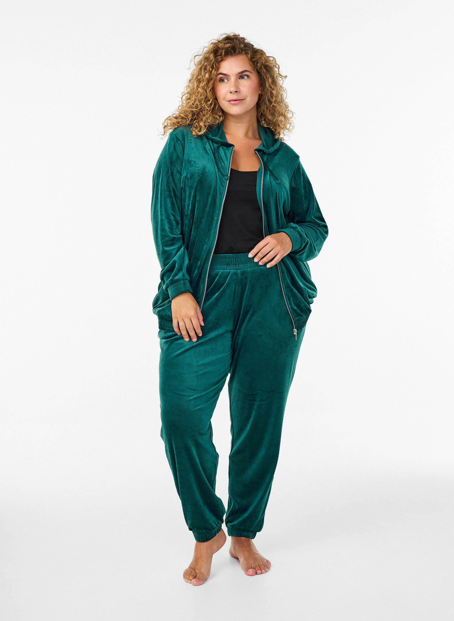 Zizzi Cardigan aus Velours mit Rei&szlig;verschluss und Kapuze, Gr&uuml;n, Model image number 1