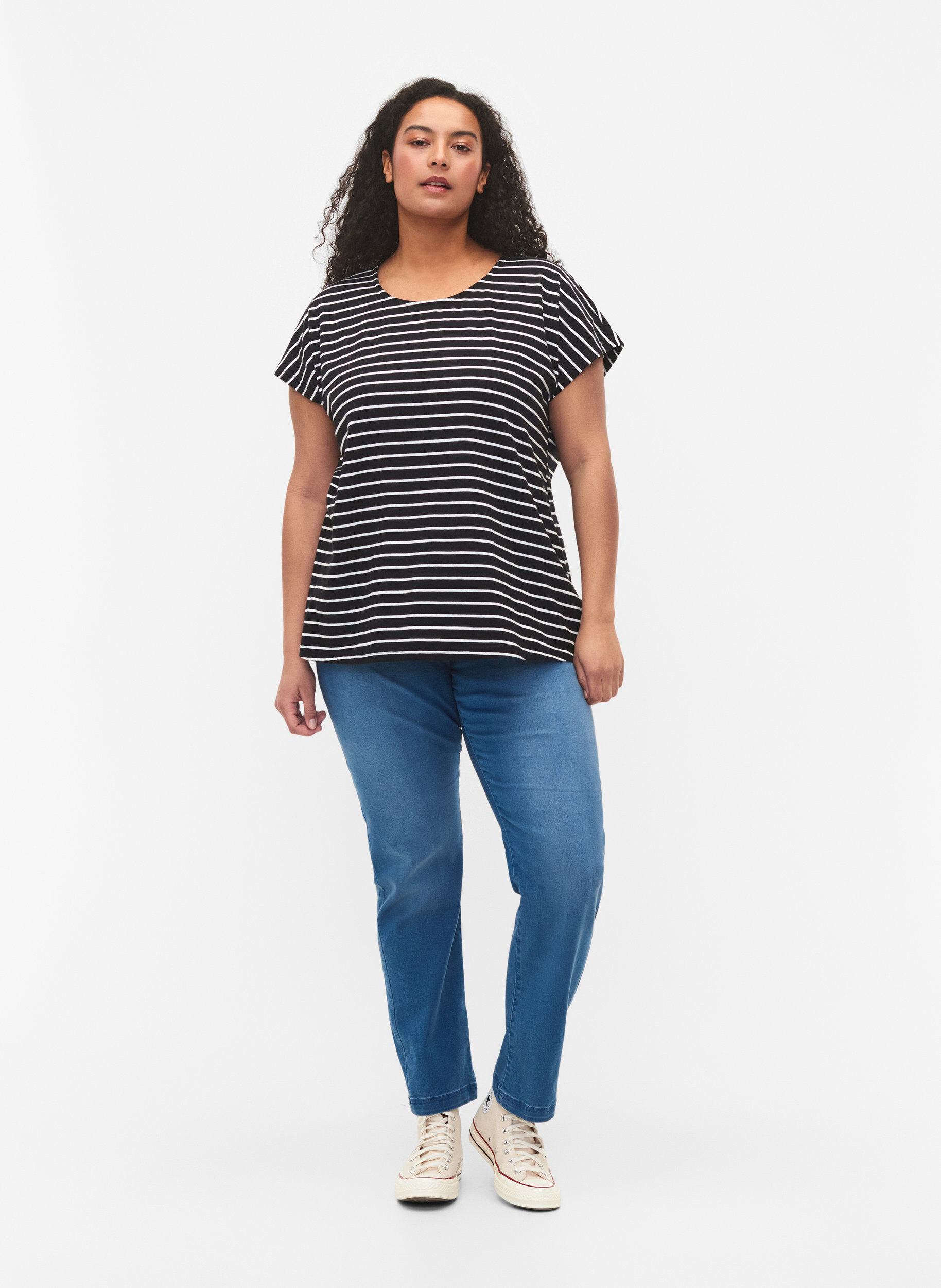 Zizzi T-shirt en coton &agrave; rayures, Black W. Stripe, Model image number 2
