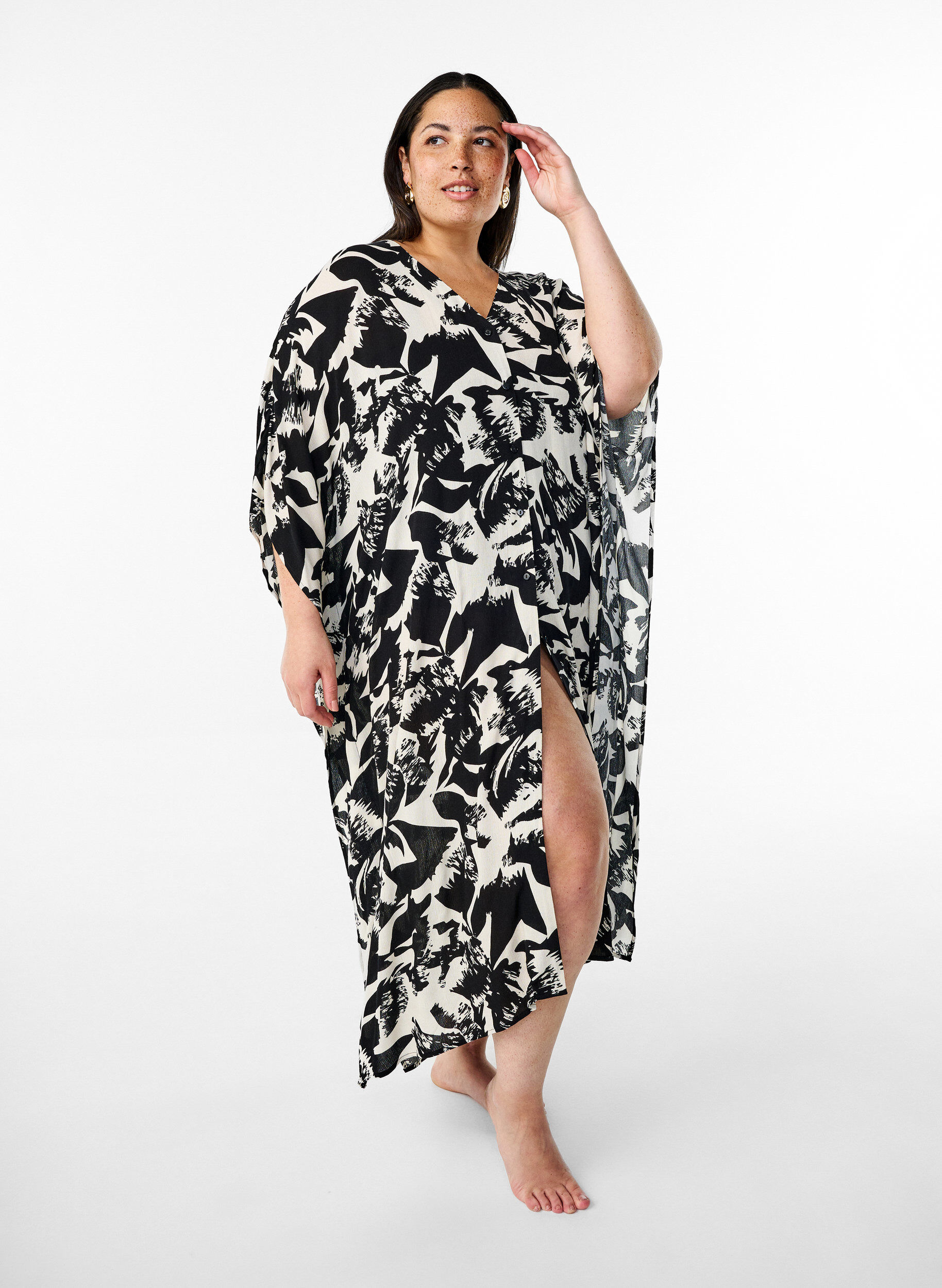 Zizzi Kaftan-Strandkleid mit Kn&ouml;pfen, Beige, Model image number 0