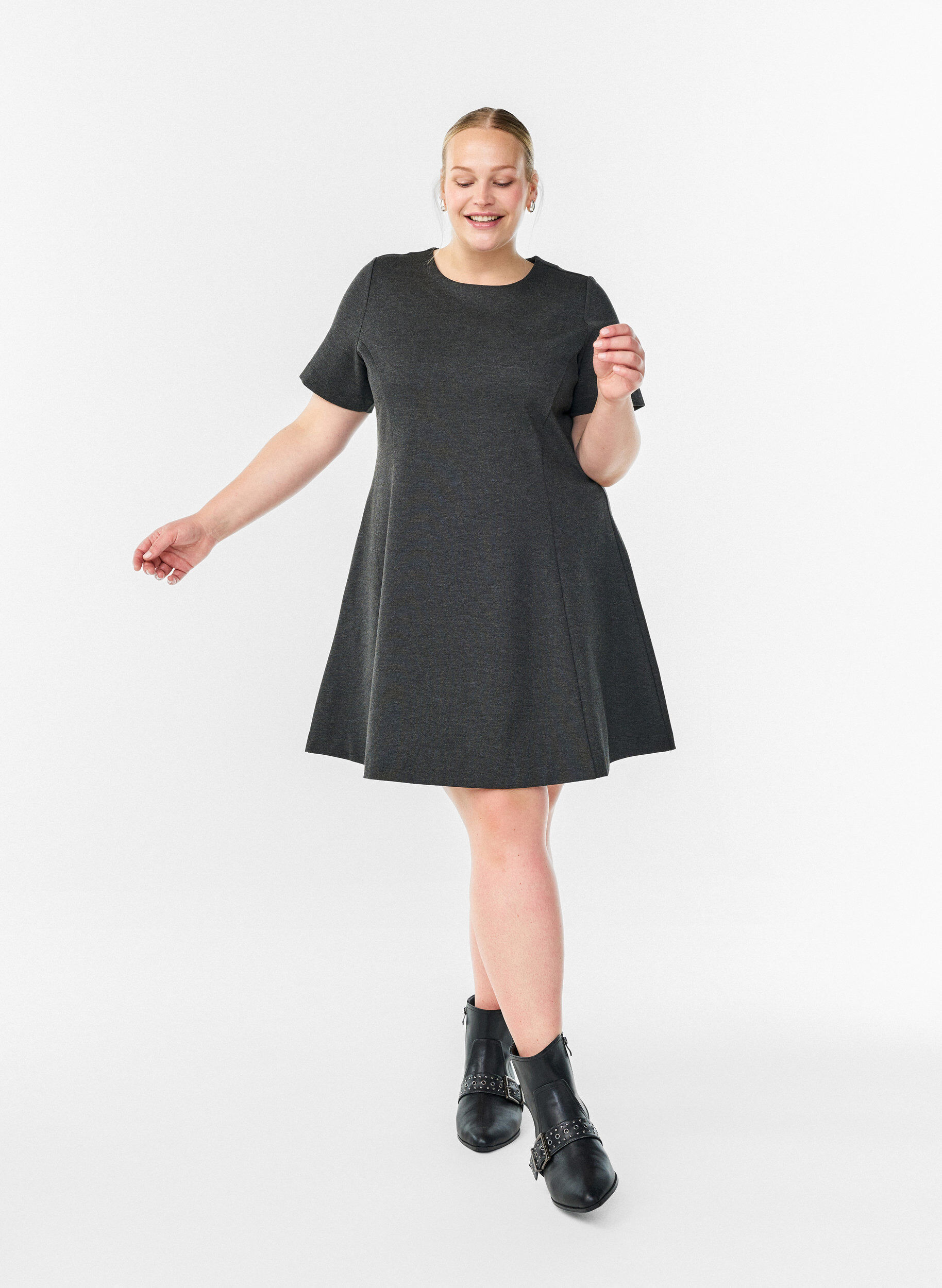 Kurzes A-Linien Kleid aus Jersey