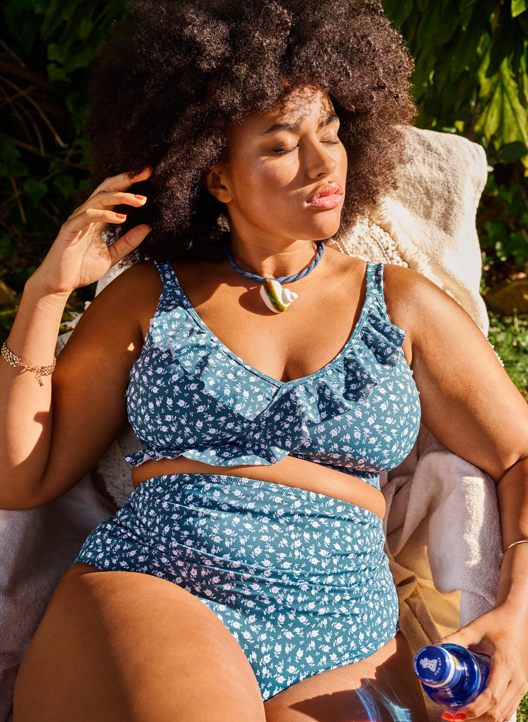 Zizzi Bas de bikini taille extra haute avec imprim&eacute; floral, Bleu p&eacute;trole, Image image number 0