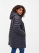 Veste l&eacute;g&egrave;re avec des poches et une capuche d&eacute;tachable, Noir, Model image number 2