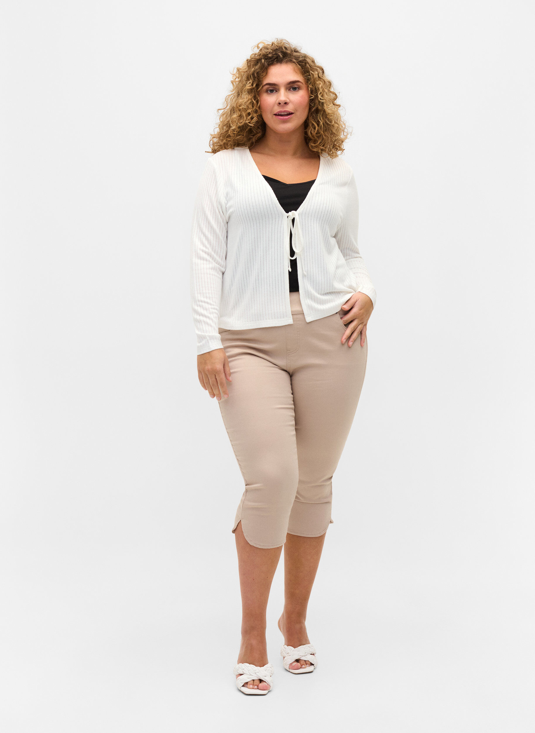 Zizzi Cardigan mit Rippmuster und Bindeschn&uuml;ren, White, Model image number 2