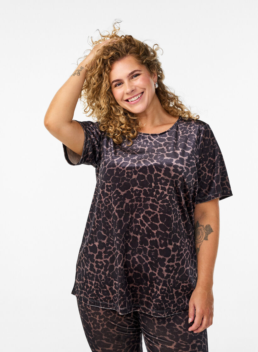 Kurzärmeliges Top aus Velours, Braun, Model