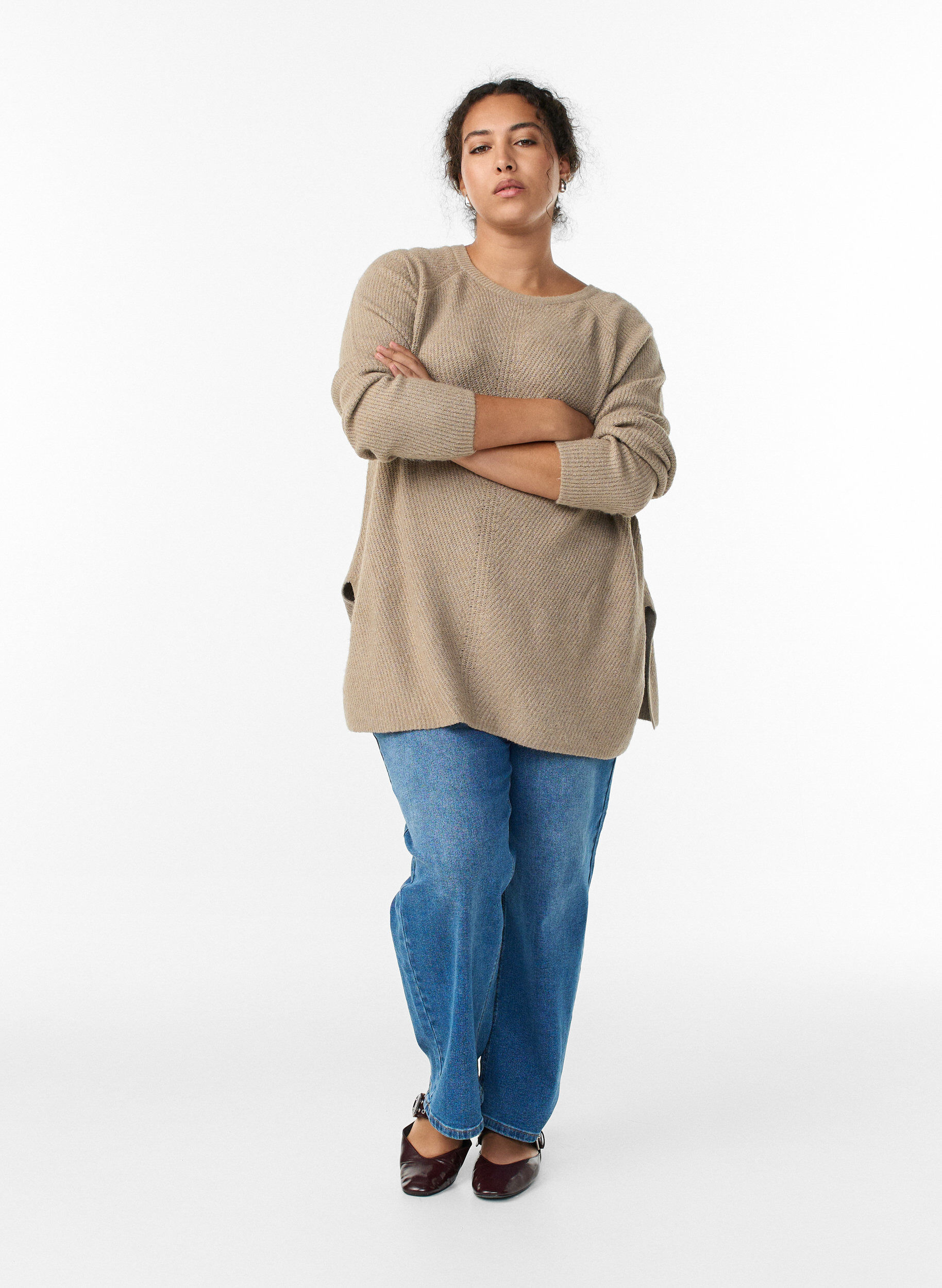 Zizzi Pull en maille &agrave; motif diagonal et manches raglan, Beige, Model image number 1