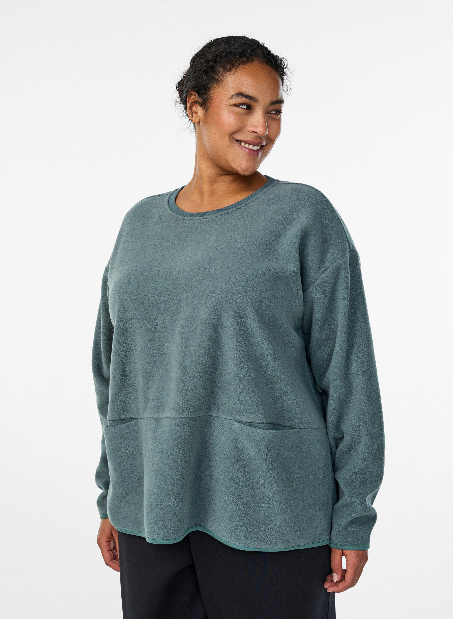 Lockere Bluse aus Fleece mit Taschen, Gr&uuml;n, Model